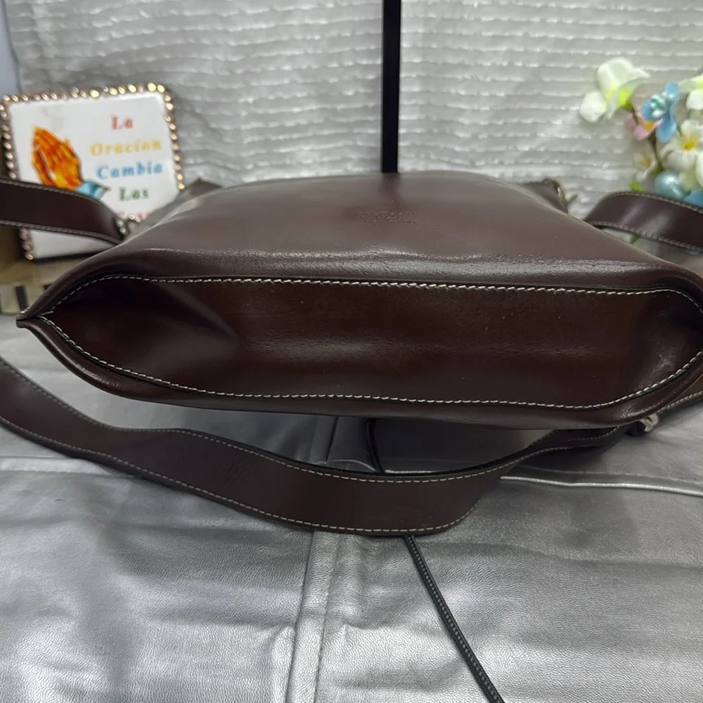 (E4) Frederic T of Paris brown leather shoulder bag